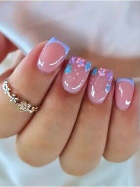 Floral Blue & Purple Nails NWT ✨